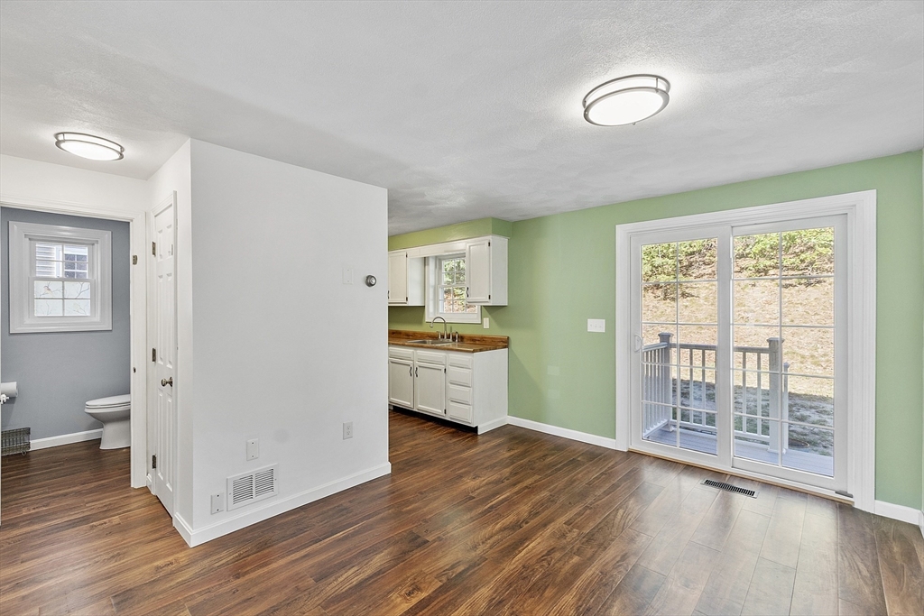 34 Lowell Road, Unit 13 Pepperell, MA 01463 - Photo 10 of 39