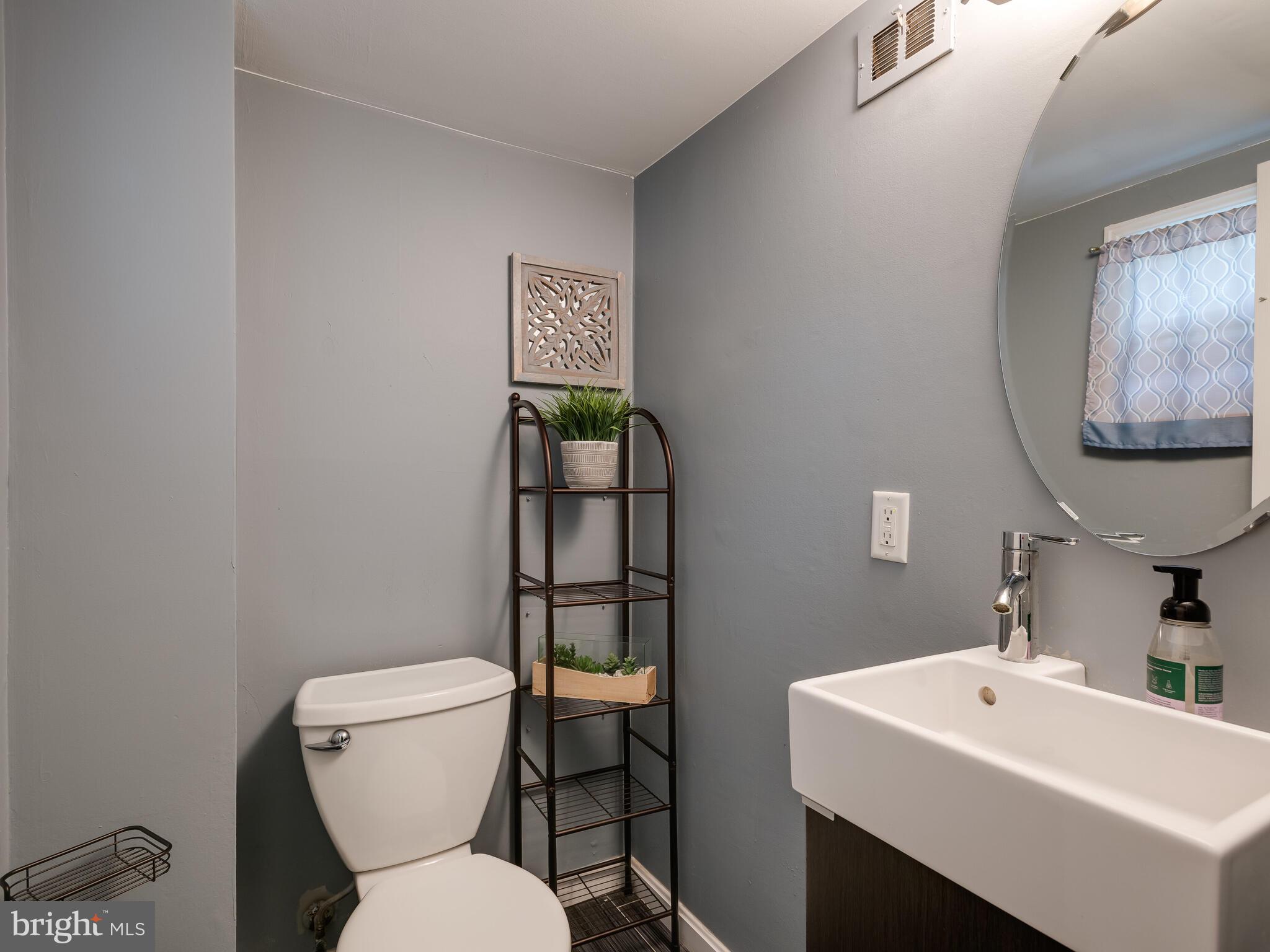 95 Princeton Road Exton, PA 19341 - Photo 13 of 19 Half Bath