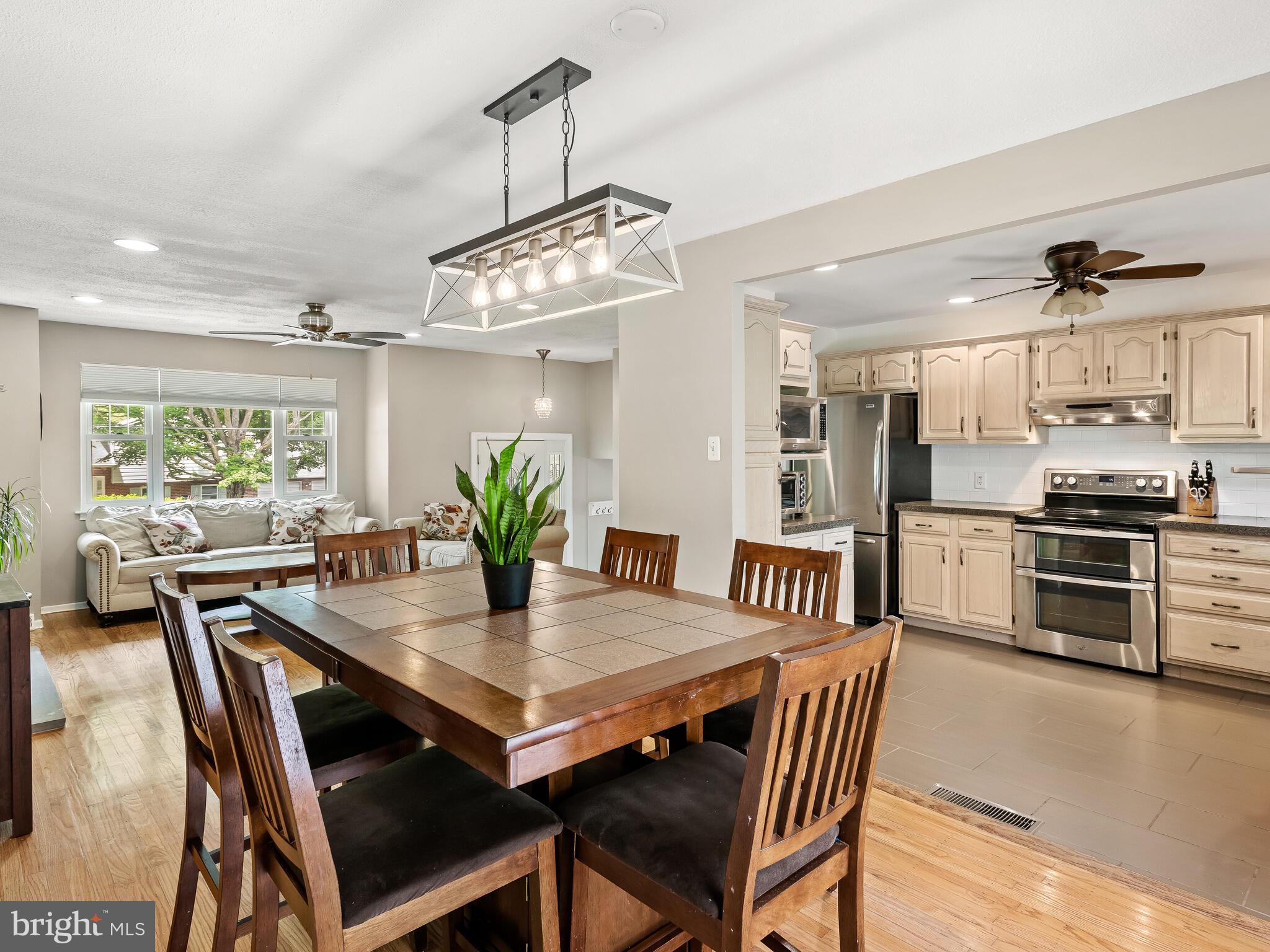 95 Princeton Road Exton, PA 19341 - Photo 5 of 19 Dinning Room