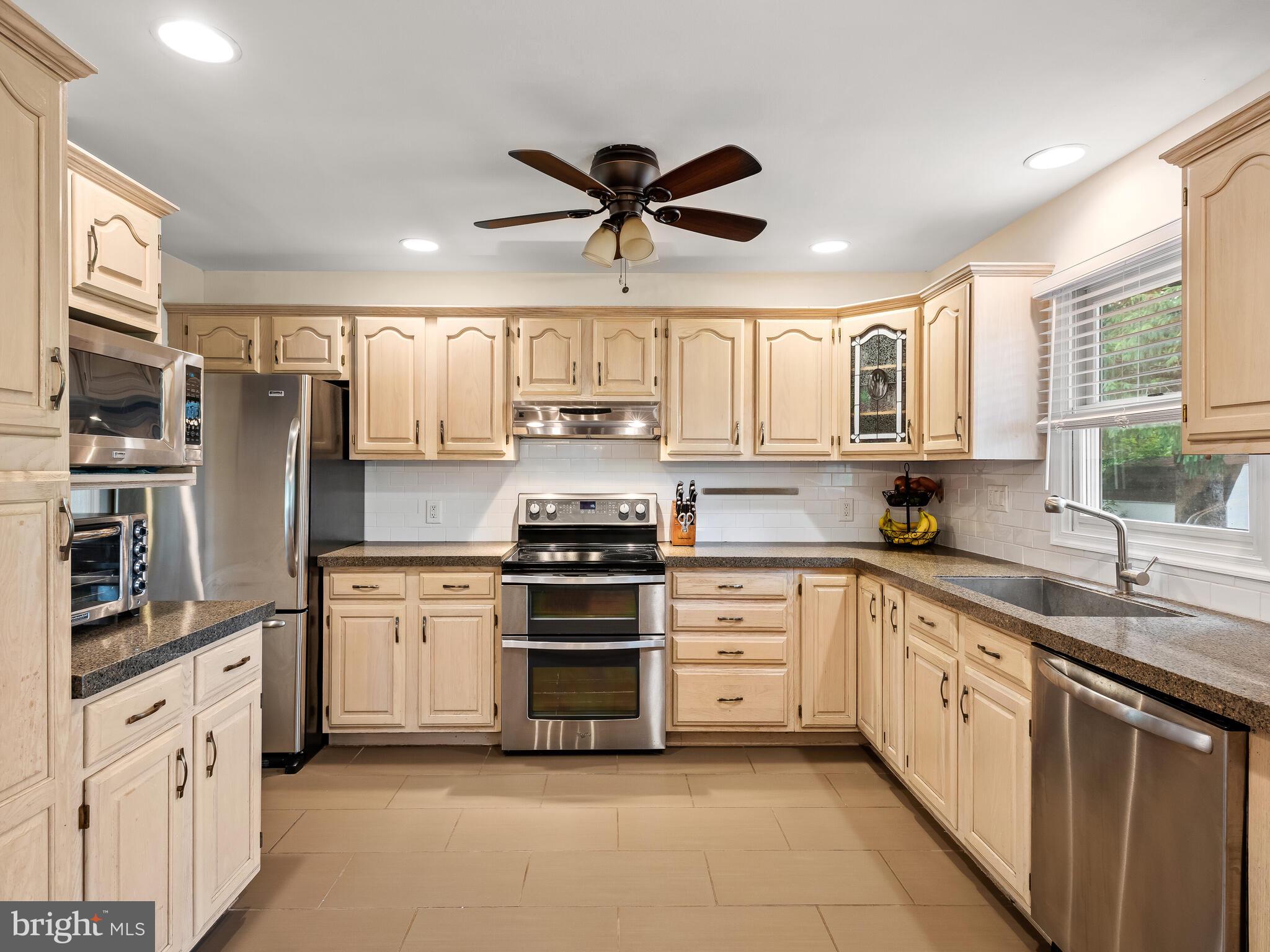 95 Princeton Road Exton, PA 19341 - Photo 7 of 19 Kitchen