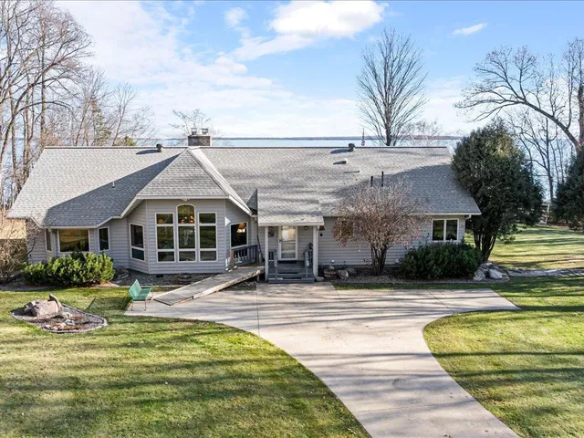 $1,584,600 | 4510 Camper Landing Road Northwest, Cass Lake, MN 56633