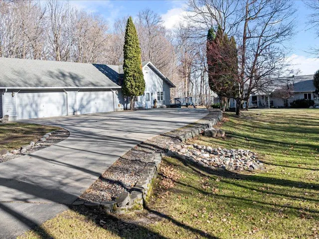 $1,584,600 | 4510 Camper Landing Road Northwest, Cass Lake, MN 56633