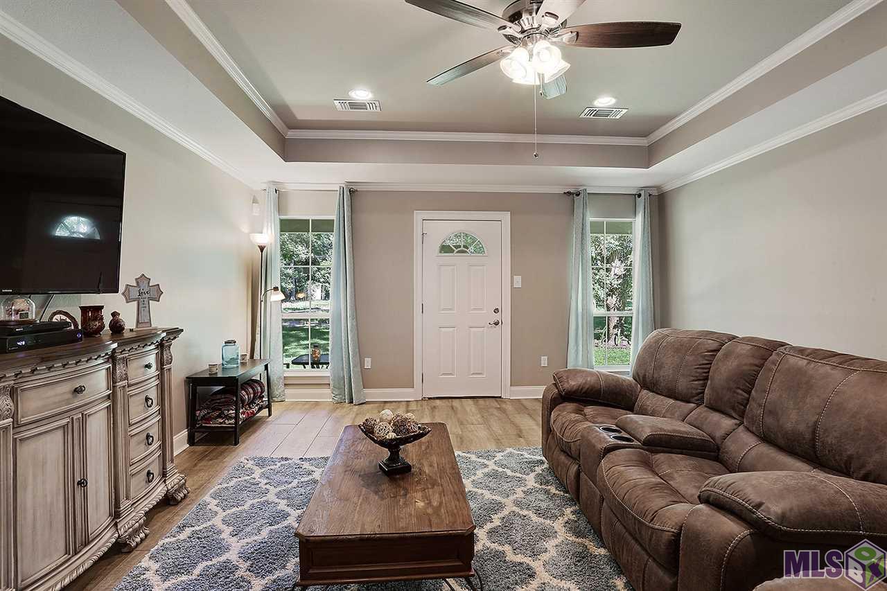 9103 Highland Gardens Road Baton Rouge, LA 70811 - Photo 3 of 12