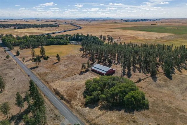 $3,100,000 | 102 East Cameron Road, Spangle, WA 99031