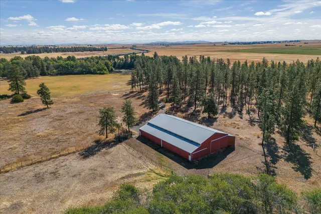 $3,100,000 | 102 East Cameron Road, Spangle, WA 99031
