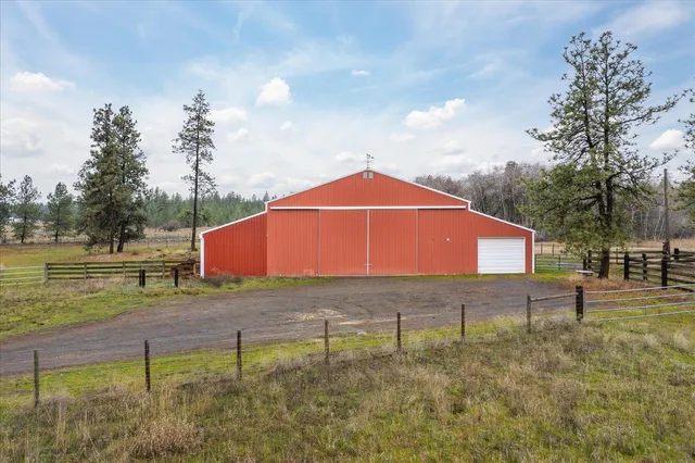 $3,100,000 | 102 East Cameron Road, Spangle, WA 99031