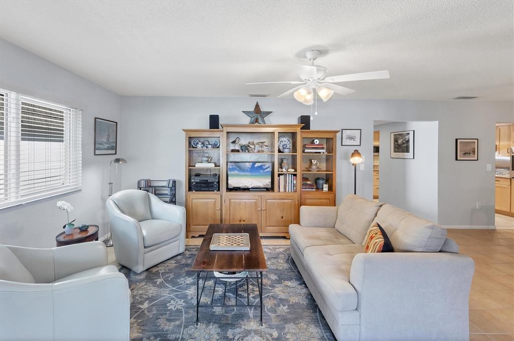 1521 Lakeside Way, Unit 149 Sarasota, FL 34232 - Photo 15 of 41