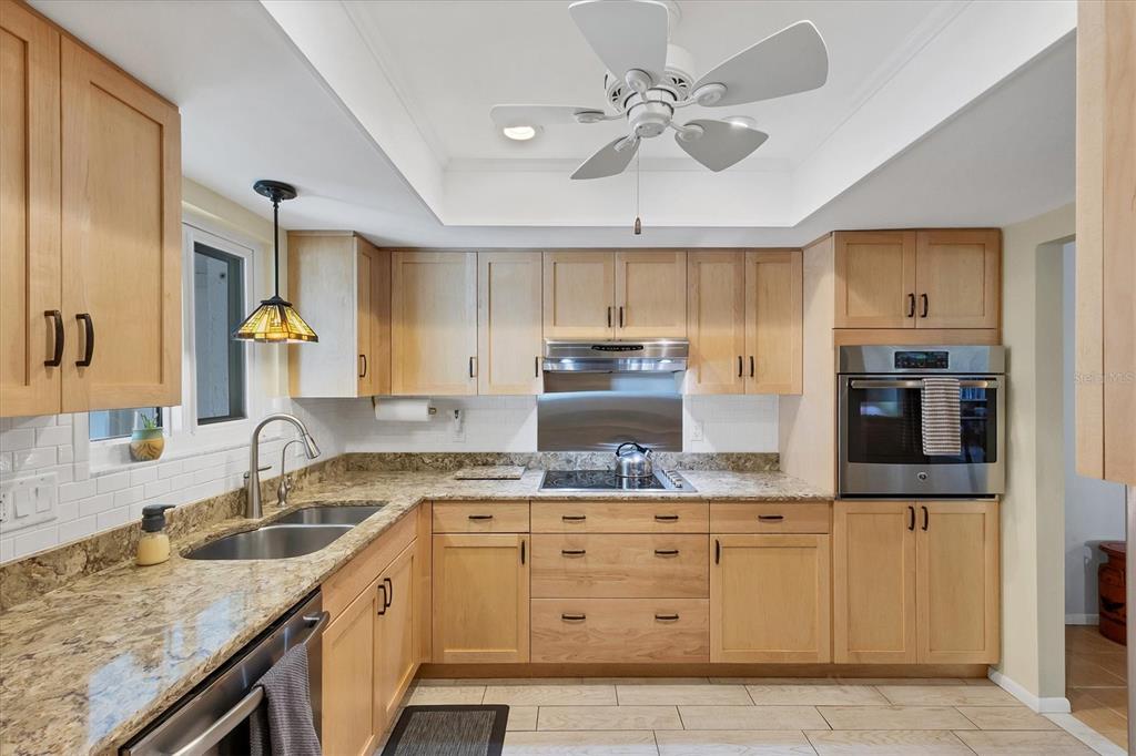 1521 Lakeside Way, Unit 149 Sarasota, FL 34232 - Photo 3 of 41