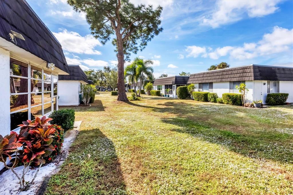 1521 Lakeside Way, Unit 149 Sarasota, FL 34232 - Photo 34 of 41