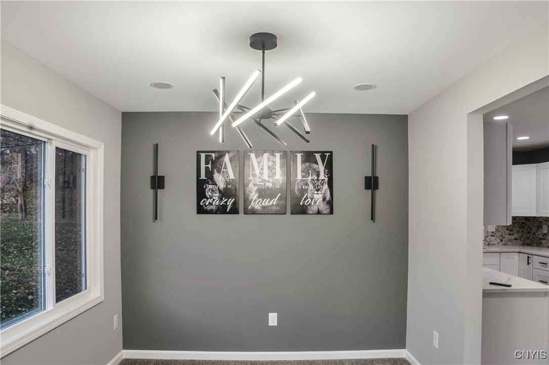 219 Barrington Road Syracuse, NY 13214 - Photo 11 of 26