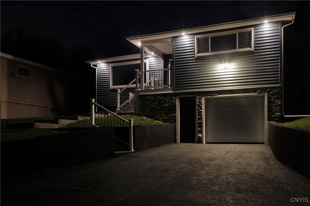 219 Barrington Road Syracuse, NY 13214 - Photo 3 of 26