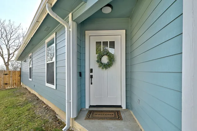 $300,000 | 5905 Los Dios Place, Del Valle, TX 78617