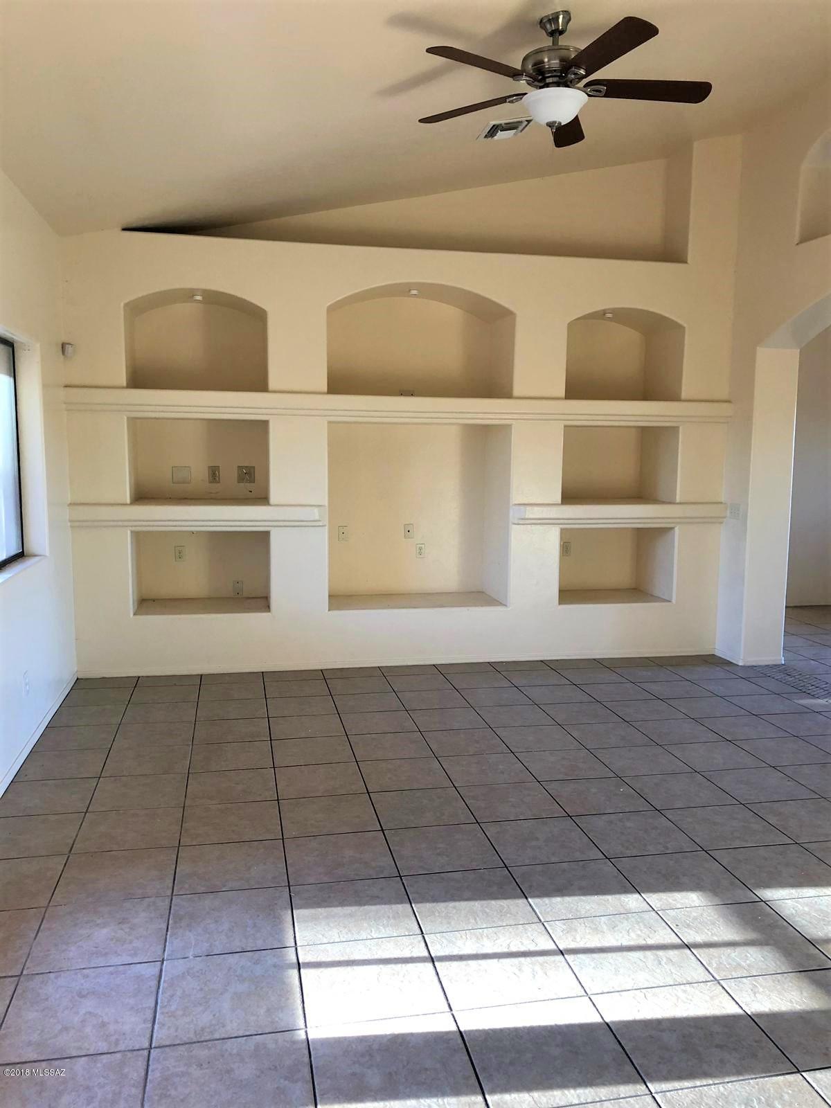 943 Circulo Tumbleweed Rio Rico, AZ 85648 - Photo 16 of 44