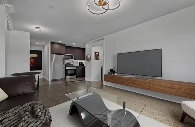 $190,000 | 2285 Peachtree Street Northeast, Unit 1004, Atlanta, GA 30309