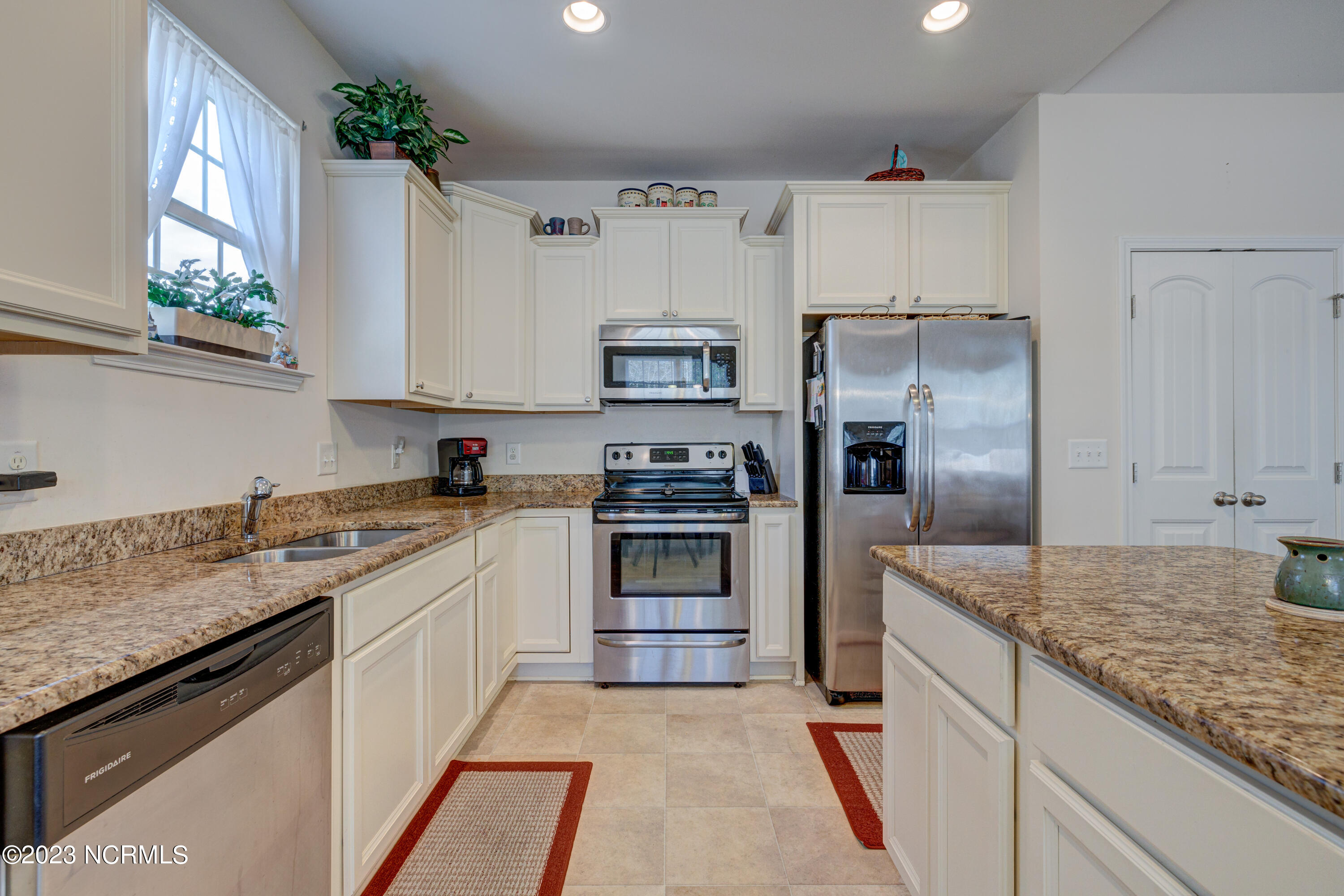 852 Heartwood Loop Road Leland, NC 28451 - Photo 10 of 34 kitchen 3