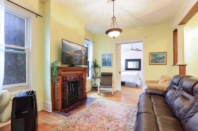 $2,000 | 1520 Elliot Avenue, Unit 4, Minneapolis, MN 55404