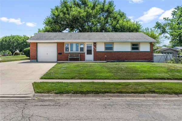$250,000 | 906 Wagon Wheel Drive, Dayton, OH 45431
