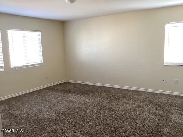 $3,500 | 42846 21st Street West, Lancaster, CA 93536