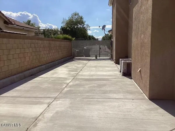 $3,500 | 42846 21st Street West, Lancaster, CA 93536