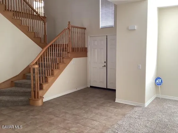 $3,500 | 42846 21st Street West, Lancaster, CA 93536