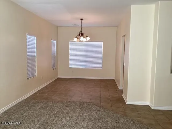 $3,500 | 42846 21st Street West, Lancaster, CA 93536