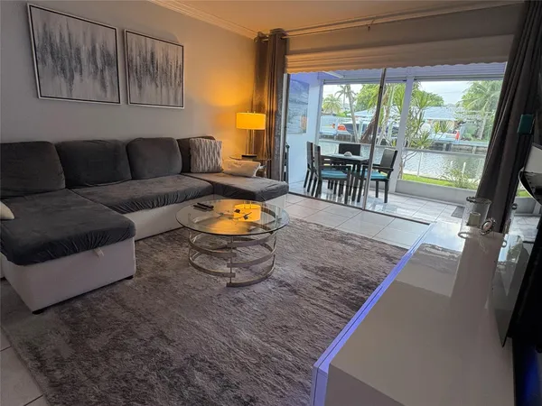 $2,150 | 470 Paradise Isle Boulevard, Unit 105, Hallandale Beach, FL 33009