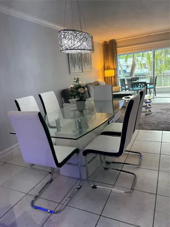 $2,150 | 470 Paradise Isle Boulevard, Unit 105, Hallandale Beach, FL 33009