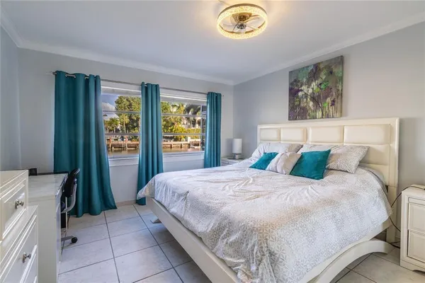 $2,150 | 470 Paradise Isle Boulevard, Unit 105, Hallandale Beach, FL 33009