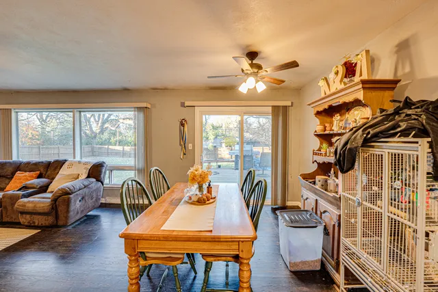 $365,000 | 1212 Century Oaks Drive, Elgin, IL 60123