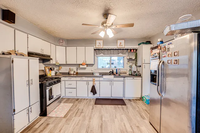 $365,000 | 1212 Century Oaks Drive, Elgin, IL 60123