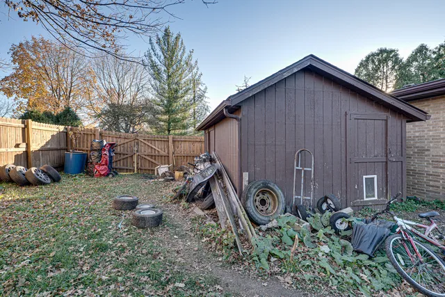 $365,000 | 1212 Century Oaks Drive, Elgin, IL 60123