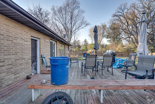 $365,000 | 1212 Century Oaks Drive, Elgin, IL 60123