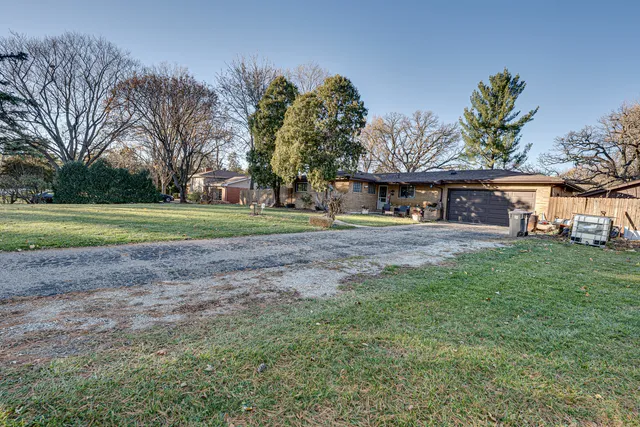 $365,000 | 1212 Century Oaks Drive, Elgin, IL 60123