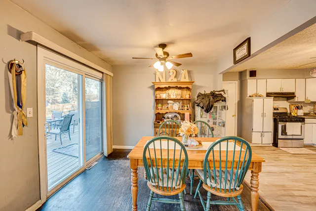 $365,000 | 1212 Century Oaks Drive, Elgin, IL 60123