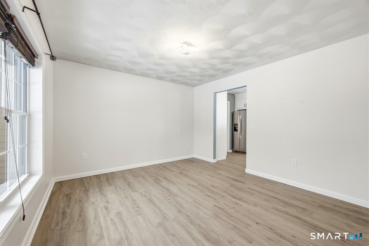 1541 N Road Groton, CT 06340 - Photo 16 of 37