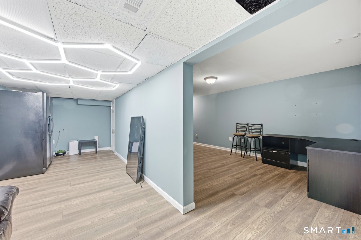 1541 N Road Groton, CT 06340 - Photo 30 of 37