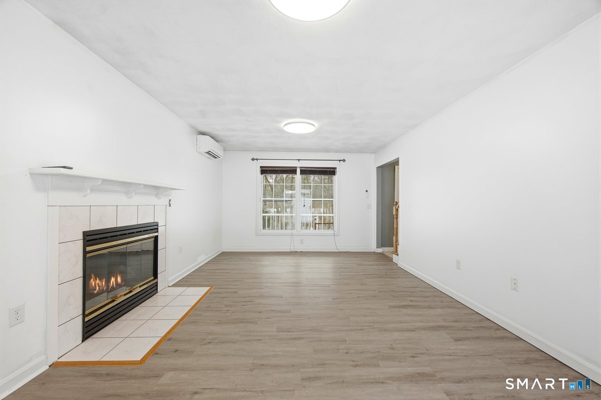 1541 N Road Groton, CT 06340 - Photo 9 of 37