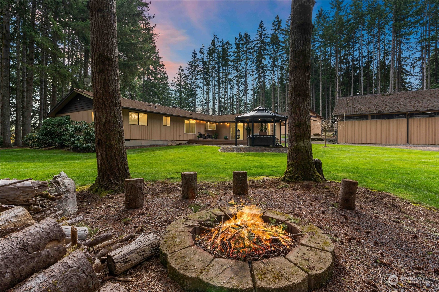 174 Frogner Road Chehalis, WA 98532 - Photo 26 of 40 a backyard of a house with lots of green space