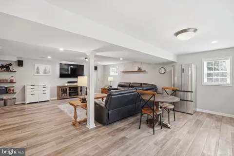 $1,050,000 | 4716 Hornbeam Drive, Rockville, MD 20853
