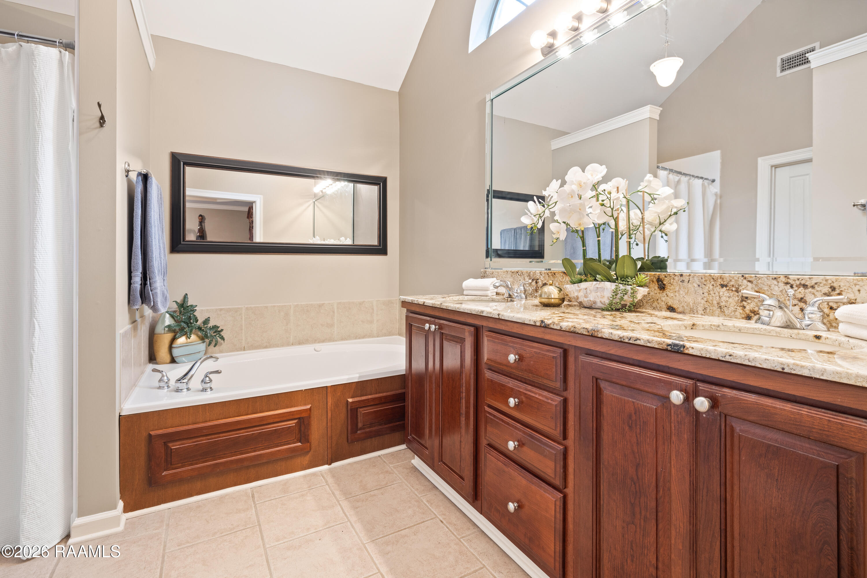 102 Lighthouse Point Circle Youngsville, LA 70592 - Photo 15 of 25 COM 102 Lighthouse Youngsville-16