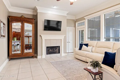 $239,900 | 102 Lighthouse Point Circle, Youngsville, LA 70592
