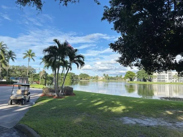 $1,700 | 9441 Live Oak Place, Unit 207, Davie, FL 33324