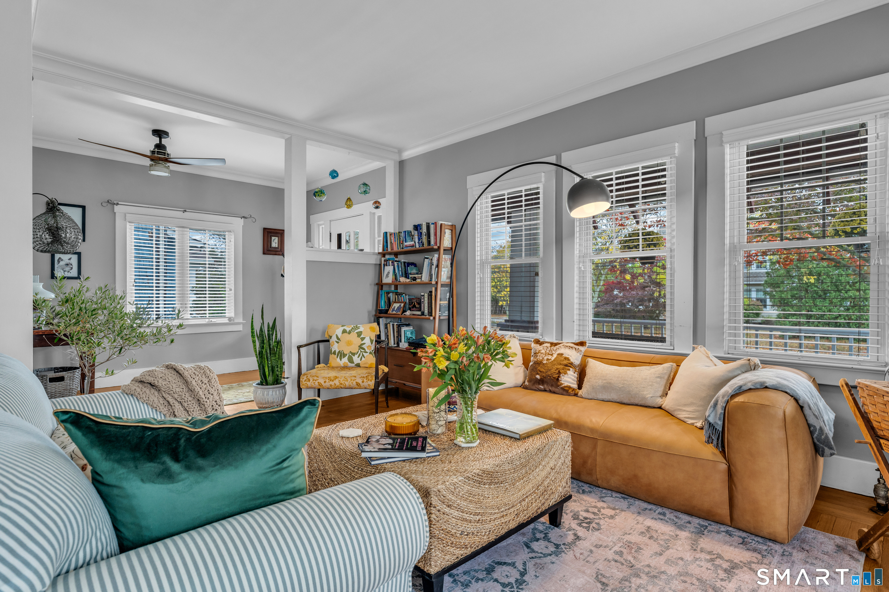 575 Ocean Avenue New London, CT 06320 - Photo 13 of 40 a living room with furniture and a large window