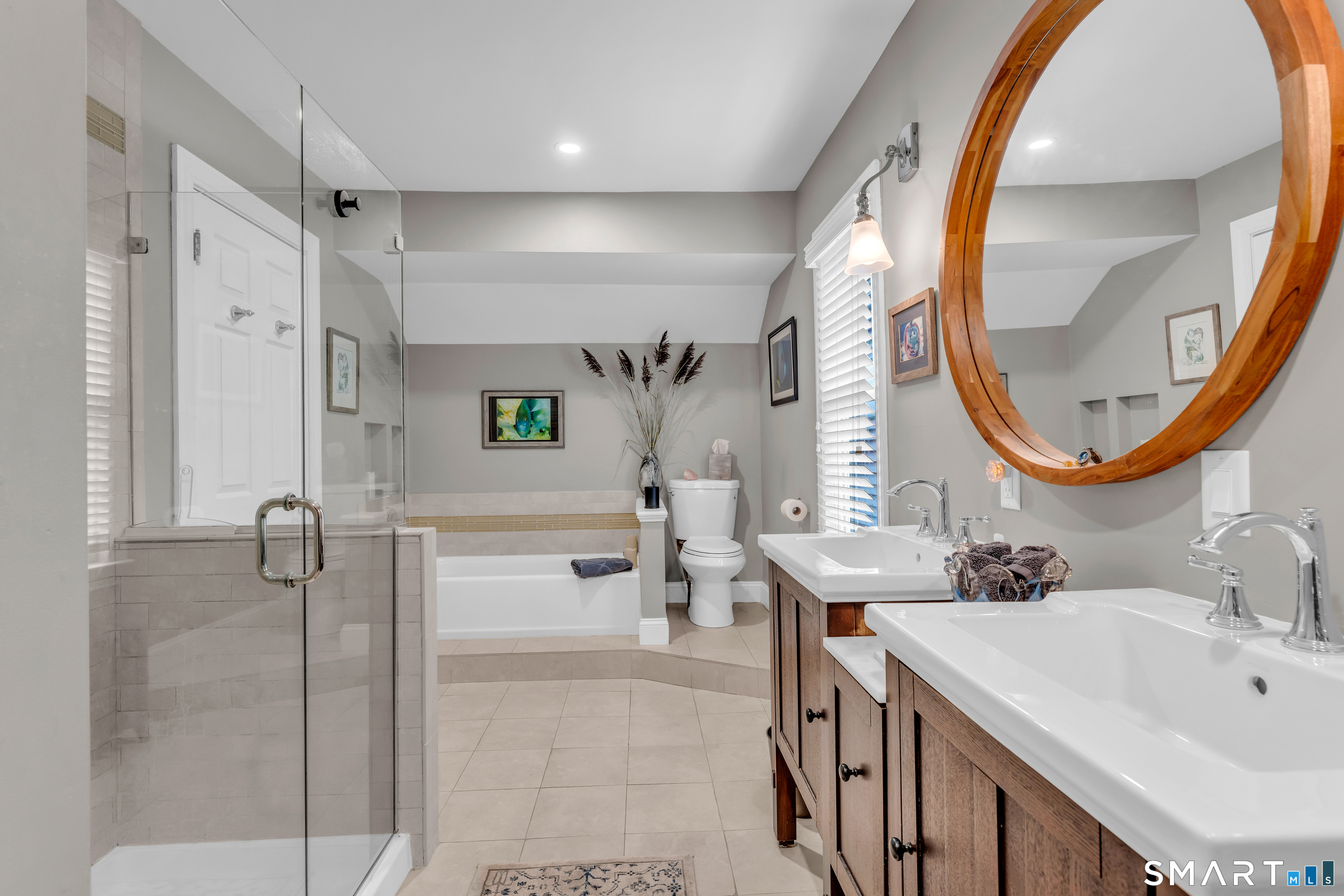 575 Ocean Avenue New London, CT 06320 - Photo 32 of 40 a bathroom with a sink a toilet and a mirror