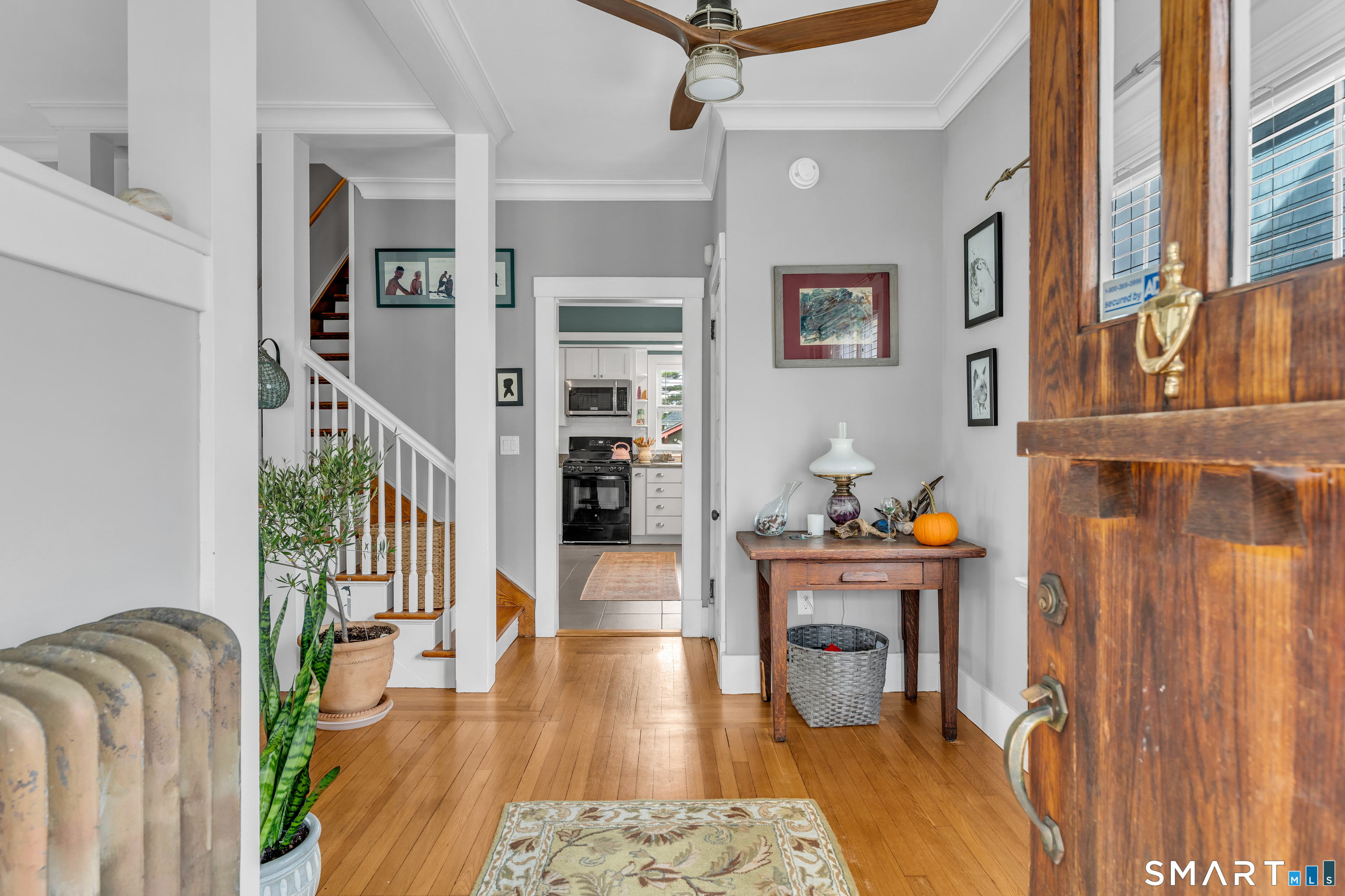 575 Ocean Avenue New London, CT 06320 - Photo 10 of 40 a living room with furniture and wooden floor