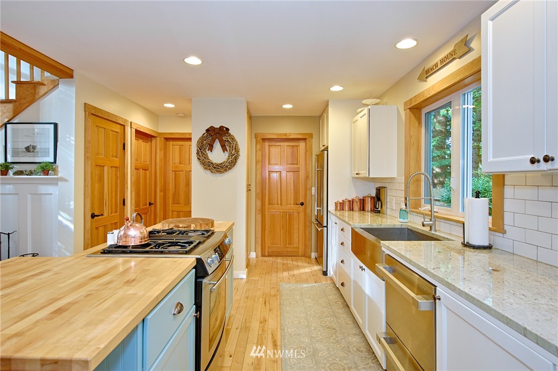 9394 Marshall Road Bow, WA 98232 - Photo 8 of 24 Gallery Image 8