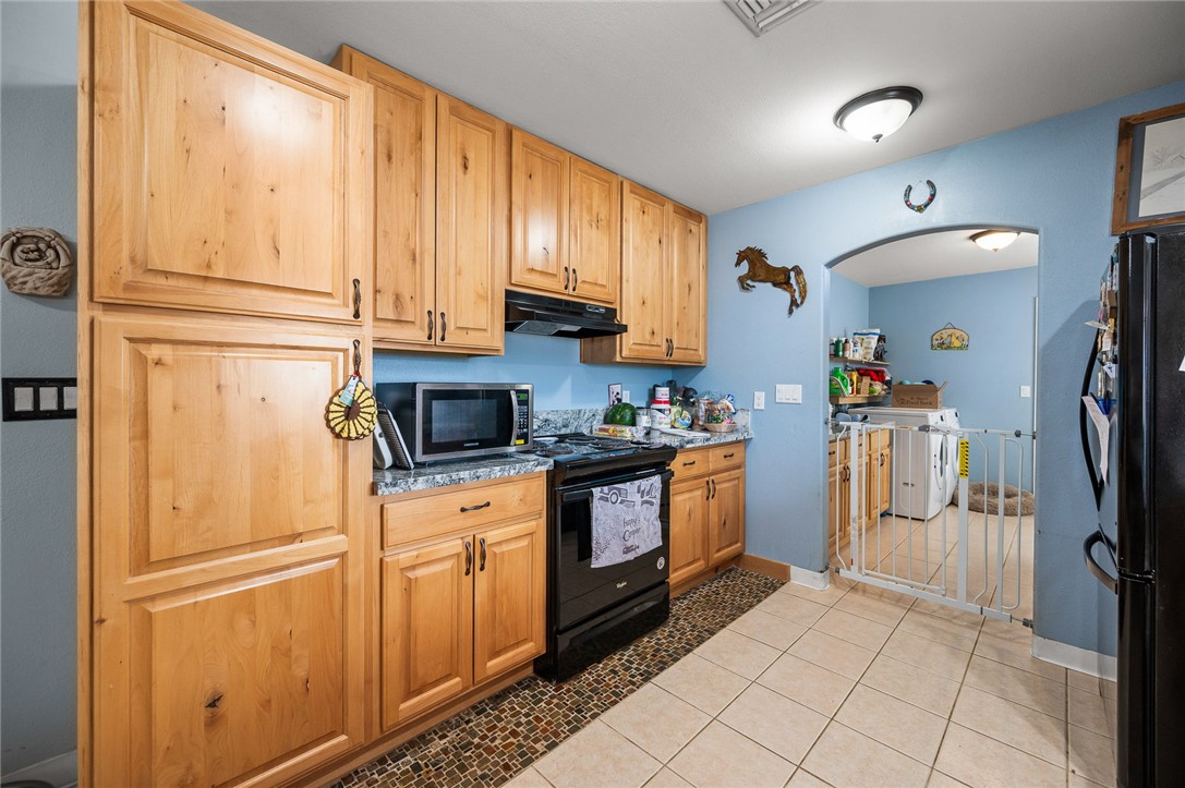 16876 Lawton Road Yucca, AZ 86438 - Photo 13 of 41