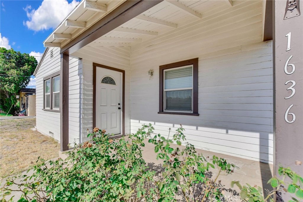 1636 Webster Street Redlands, CA 92374 - Photo 5 of 44