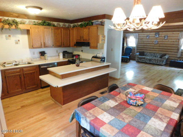 6774 Bee Branch Road Salem, IL 62881 - Photo 7 of 36