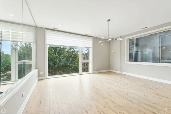 $539,000 | 826 West Cullerton Street, Unit 2W, Chicago, IL 60608